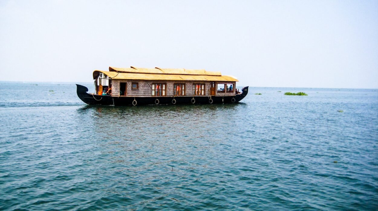 Must visit places in Kerala